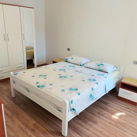 Apartment Irma Pula Luaran gambar