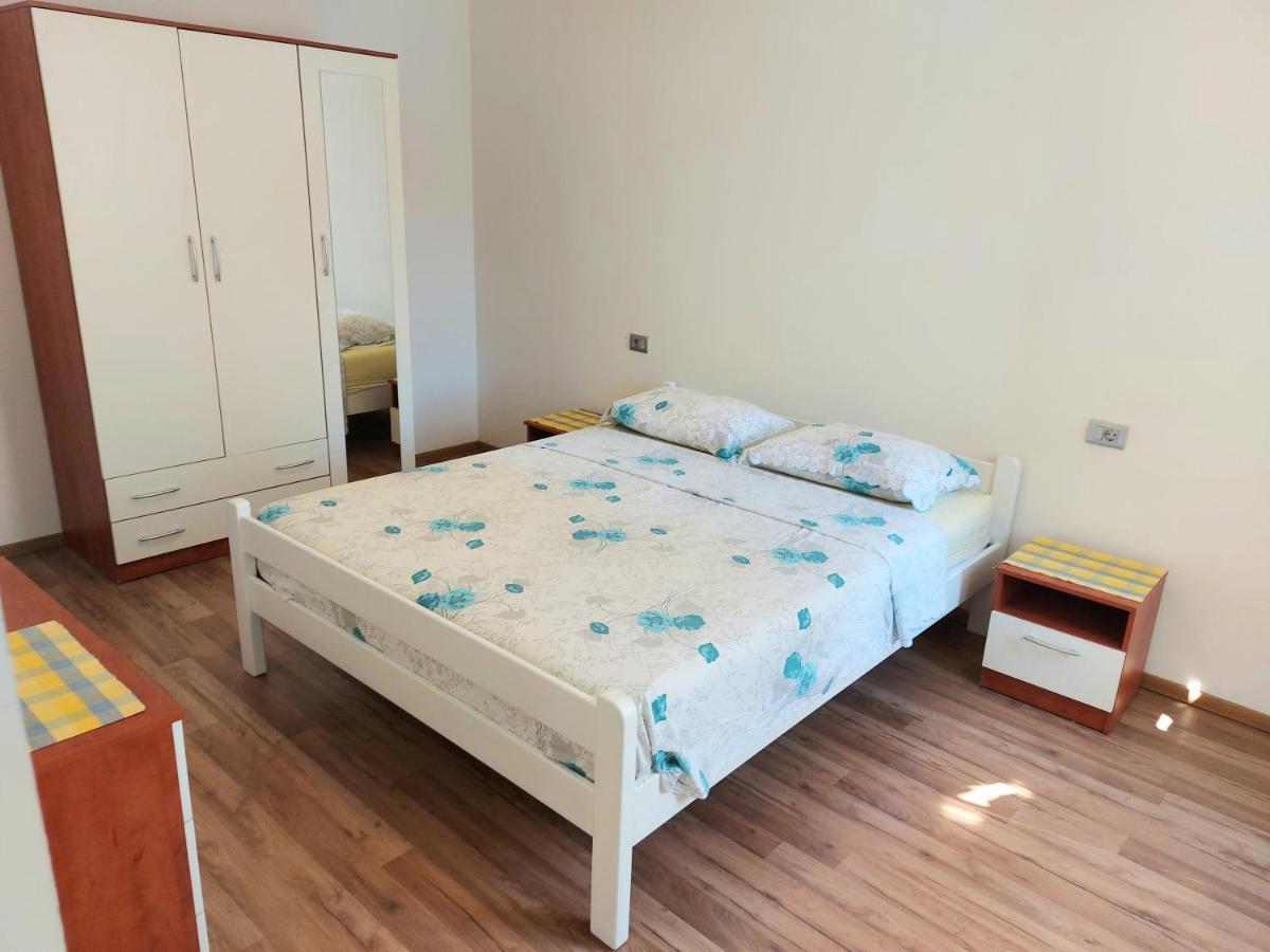 Apartment Irma Pula Luaran gambar