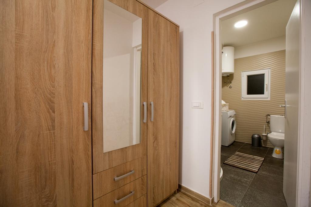 Apartment Irma Pula Luaran gambar