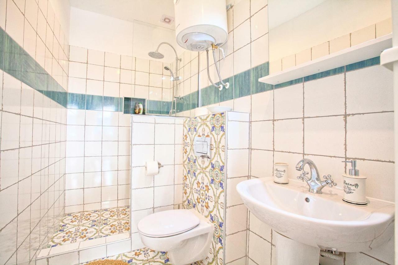 Apartment Irma Pula Luaran gambar